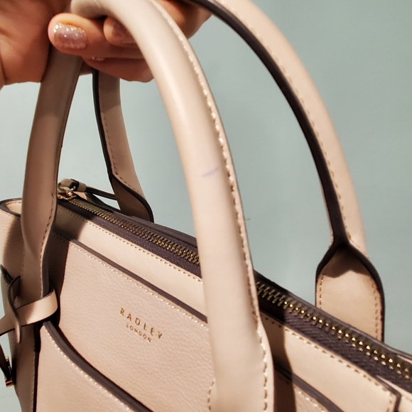 RADLEY London Light Beige/Grey Leather Bag - Picture 9 of 11